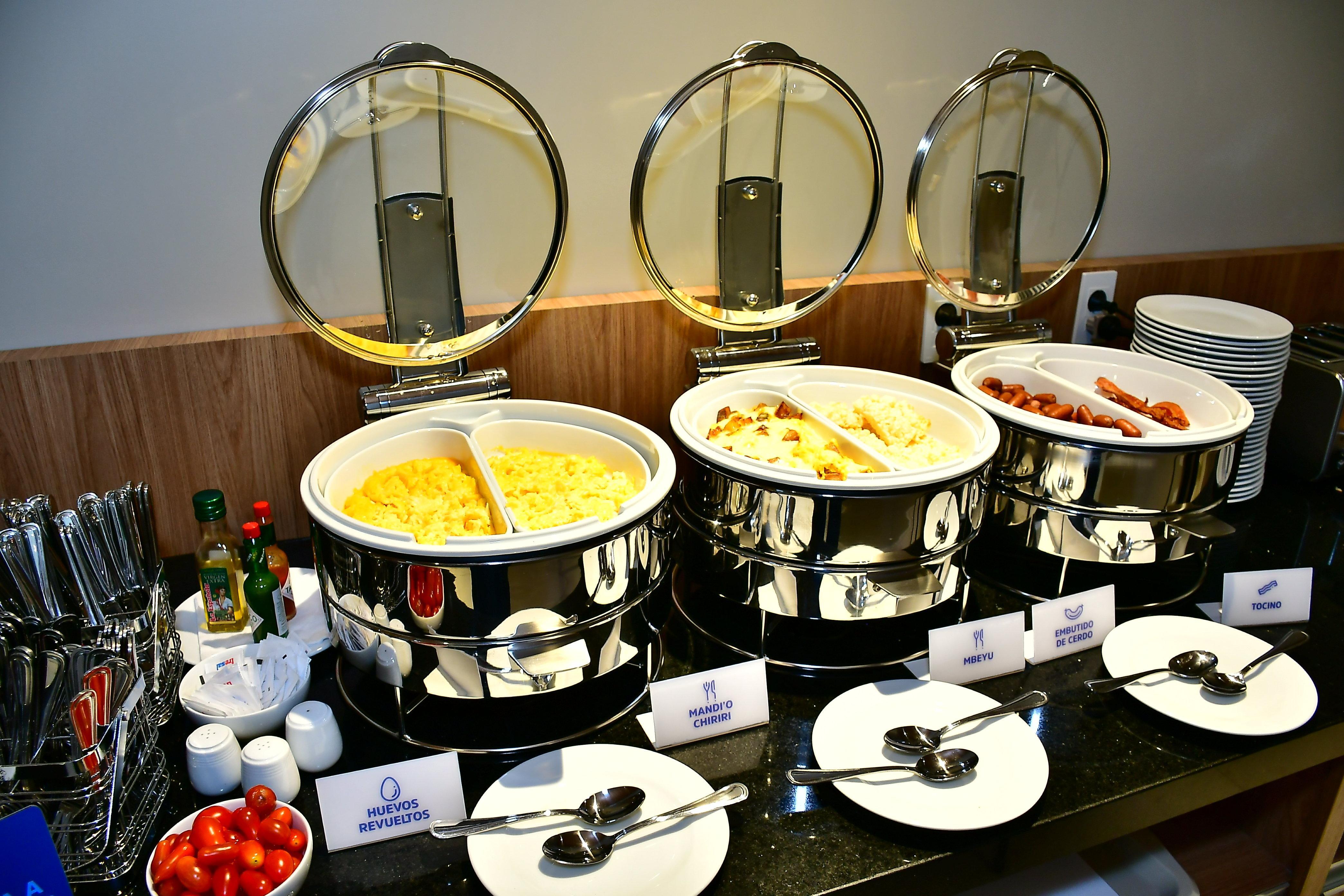 Holiday Inn Express Asuncion Aviadores By Ihg Eksteriør billede