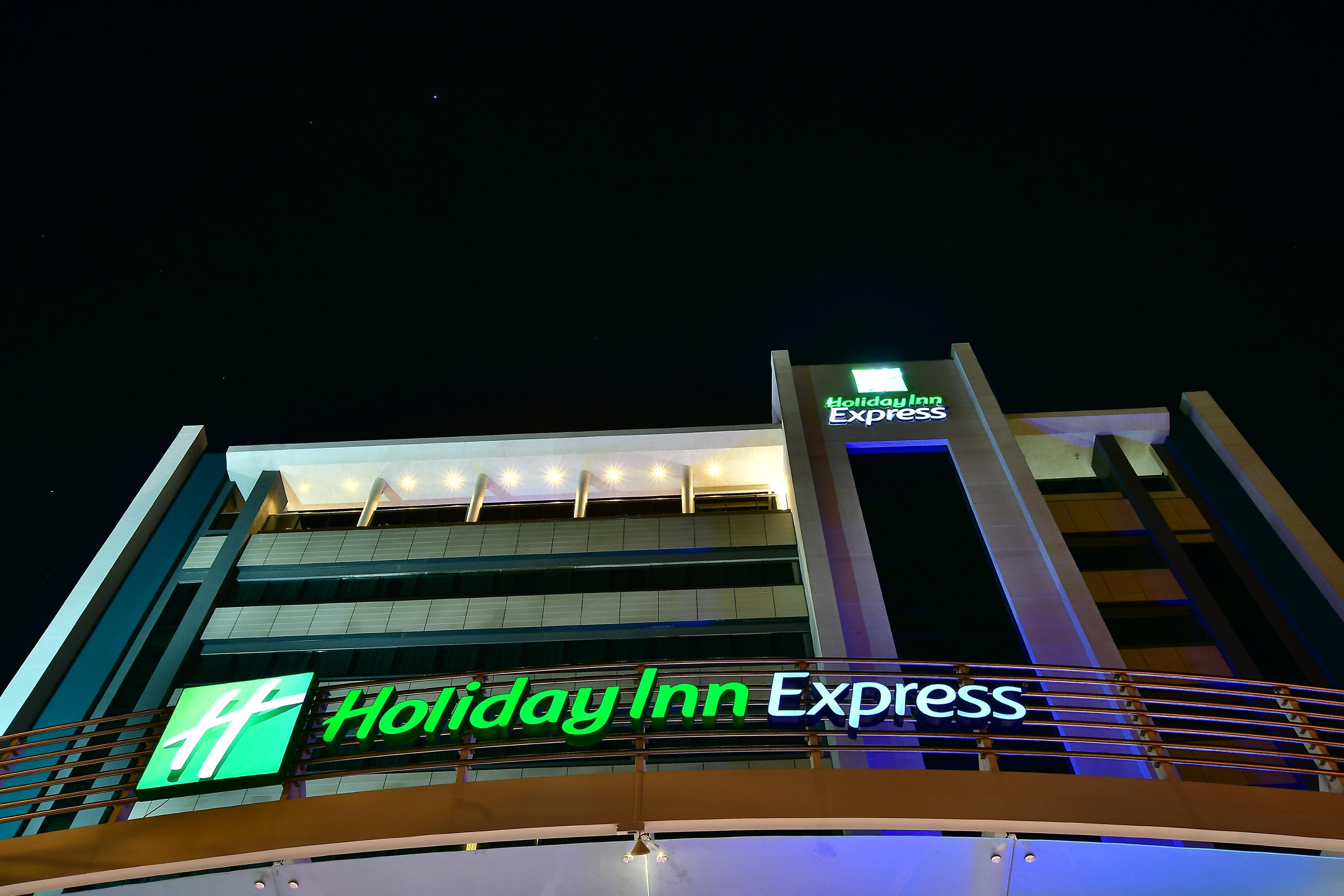 Holiday Inn Express Asuncion Aviadores By Ihg Eksteriør billede