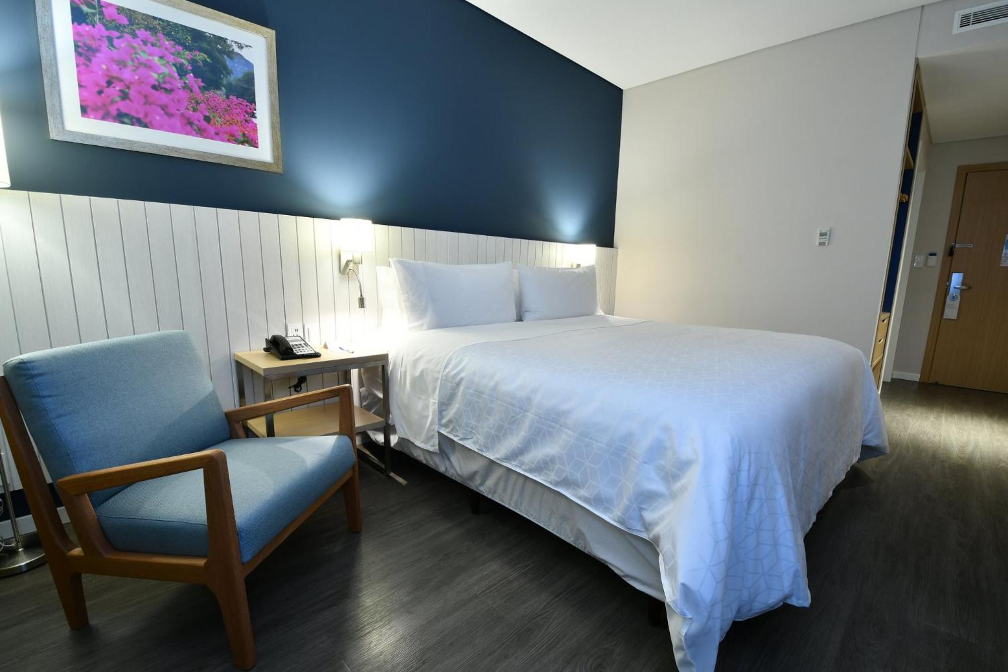 Holiday Inn Express Asuncion Aviadores By Ihg Eksteriør billede