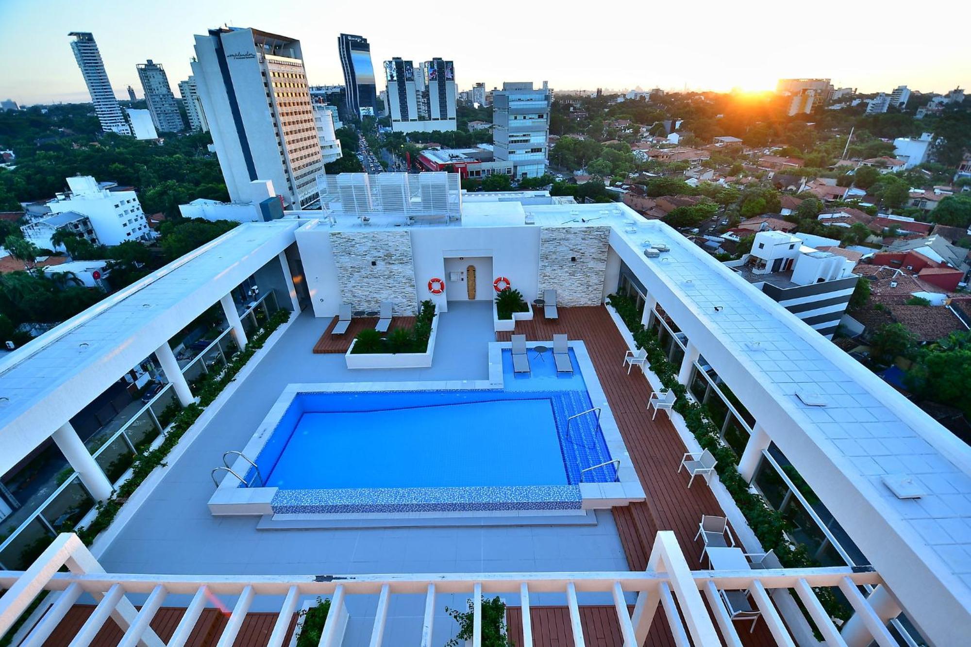 Holiday Inn Express Asuncion Aviadores By Ihg Eksteriør billede