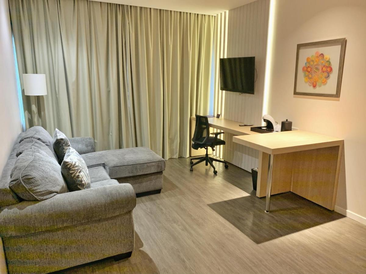 Holiday Inn Express Asuncion Aviadores By Ihg Eksteriør billede